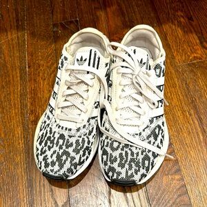 Adidas women black and grey leopard print sneakers